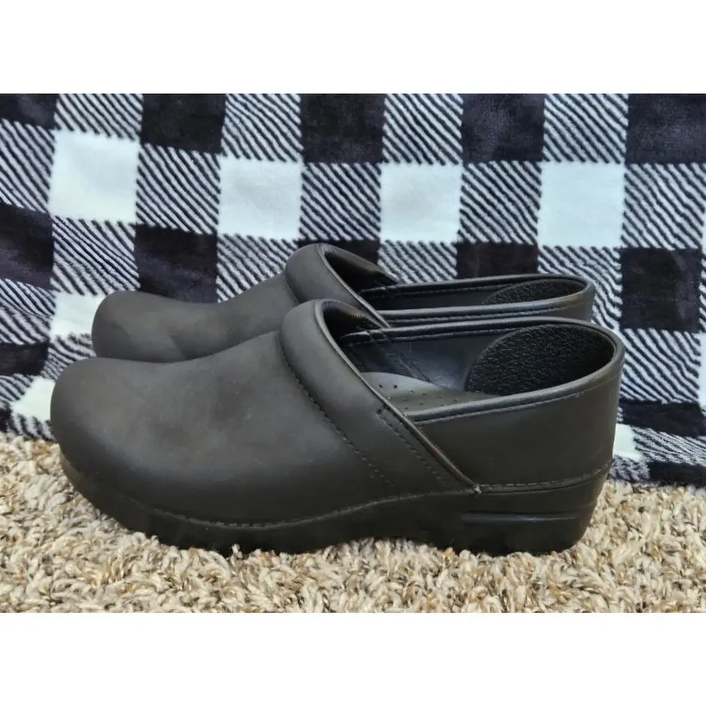 Dansko Black Professional Comfort Clogs Slip Resistant Women’s EU 39 US 8.5-9